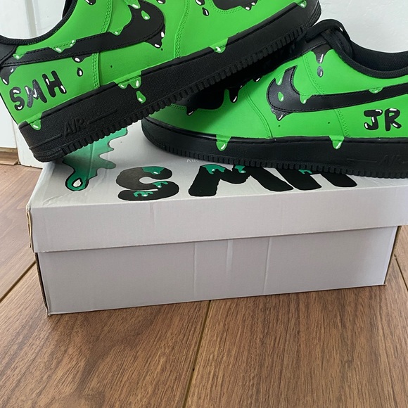 Nike Green and Black Athletic Shoes